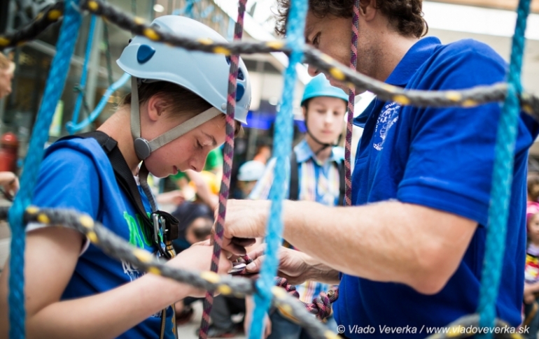 Každý zdolá kúsok Everestu